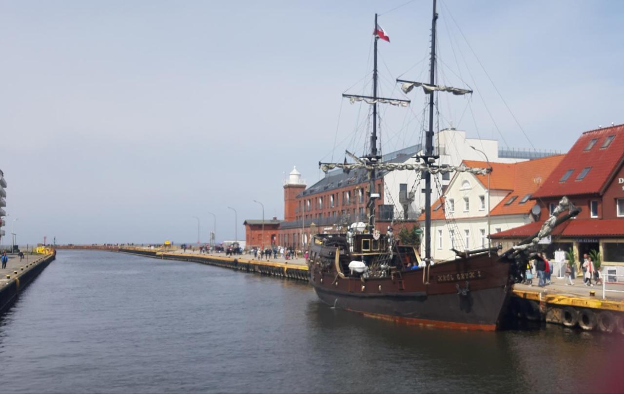 Pokoje Goscinne Galeon W Darlowku Ujście-Darłowskie Esterno foto
